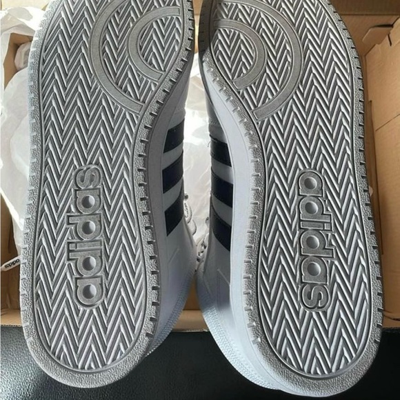 Men’s high top Adidas - Picture 6 of 8